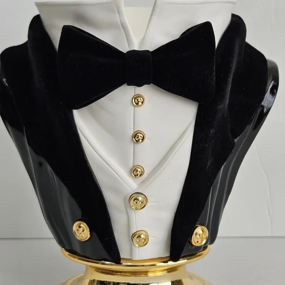 NWT Bath & Body Works 2021 Halloween Headless‎ Vampire Butler Man Candle Holder - Picture 8 of 9